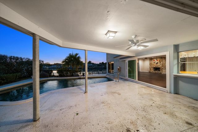 878 HARBOR ISLAND, Clearwater Beach, FL 33767