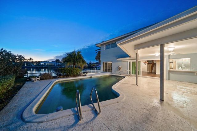 878 HARBOR ISLAND, Clearwater Beach, FL 33767