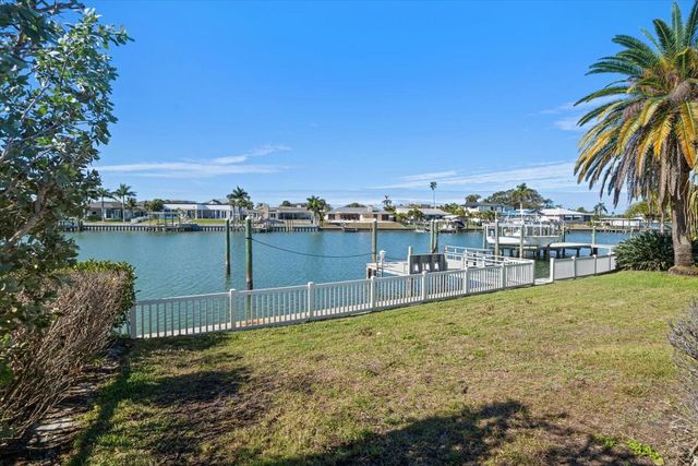 878 HARBOR ISLAND, Clearwater Beach, FL 33767