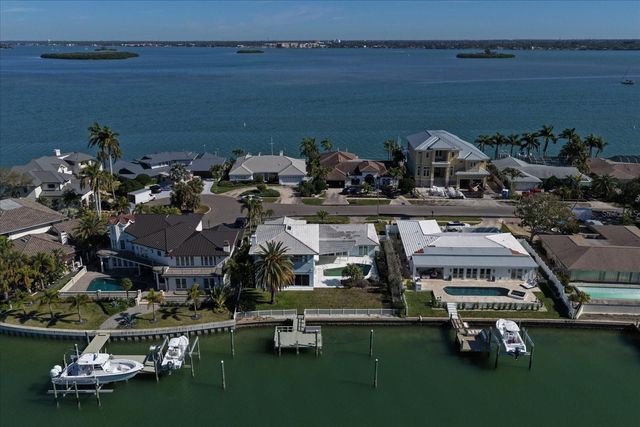 878 HARBOR ISLAND, Clearwater Beach, FL 33767
