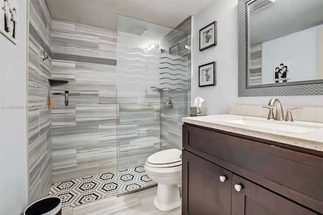 9404 N Chelsea Dr N, Plantation, FL 33324