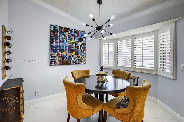 9404 N Chelsea Dr N, Plantation, FL 33324