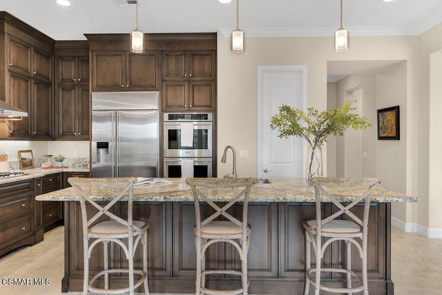 6894 Copper Creek Place, Moorpark, CA 93021