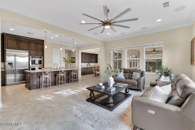 6894 Copper Creek Place, Moorpark, CA 93021