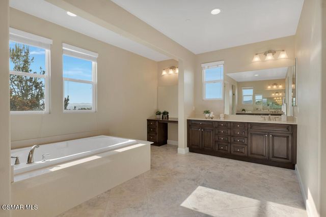 6894 Copper Creek Place, Moorpark, CA 93021