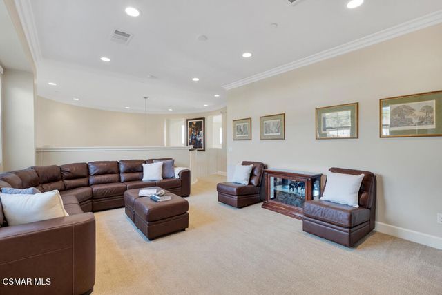 6894 Copper Creek Place, Moorpark, CA 93021