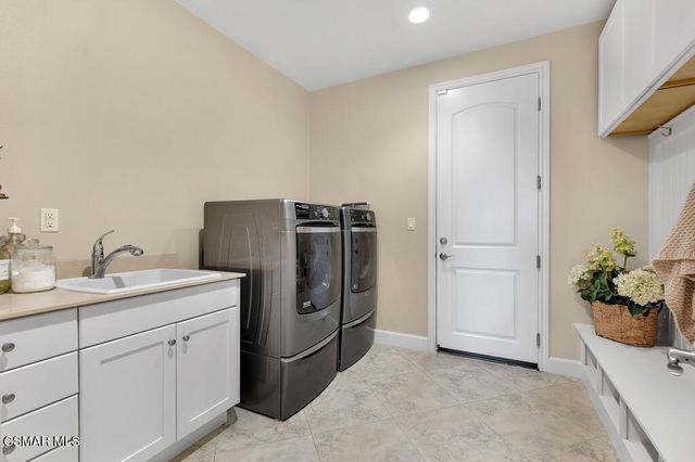 6894 Copper Creek Place, Moorpark, CA 93021