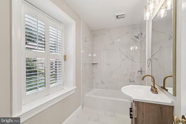 7518 OLD DOMINION DR, Mclean, VA 22102