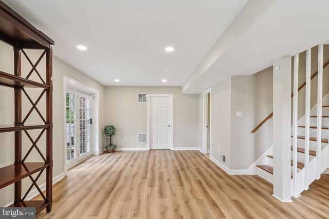 7518 OLD DOMINION DR, Mclean, VA 22102