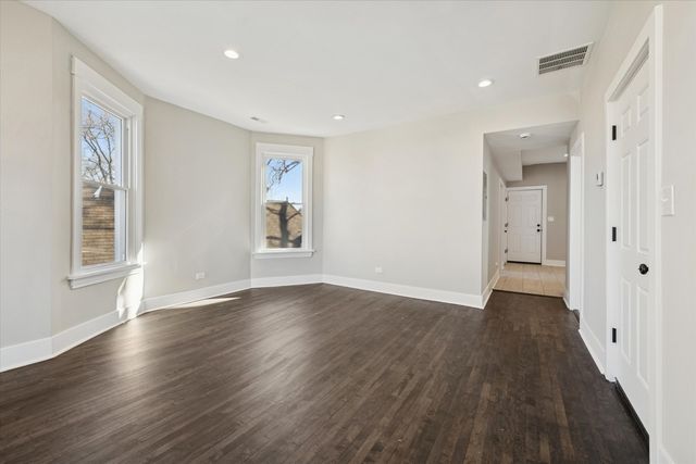 4845 W Potomac Avenue, Chicago, IL 60651