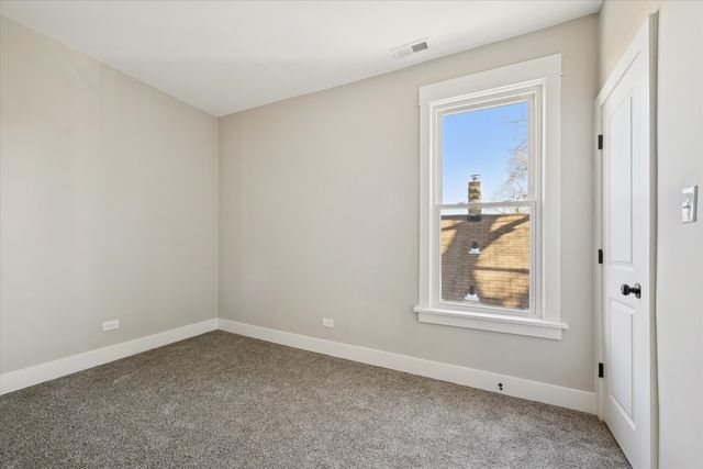 4845 W Potomac Avenue, Chicago, IL 60651