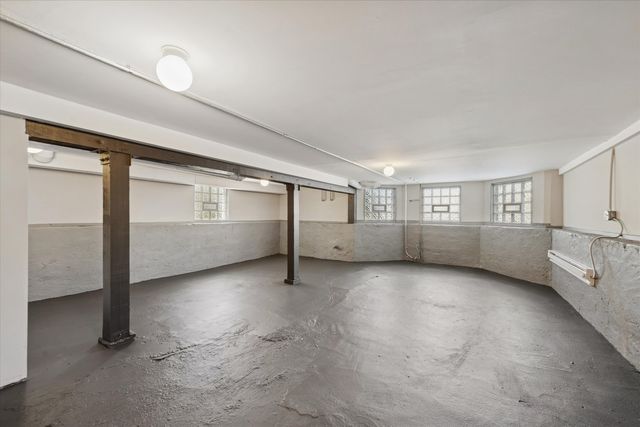 4845 W Potomac Avenue, Chicago, IL 60651