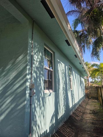 757 SW 36th Terrace, Palm City, FL 34990