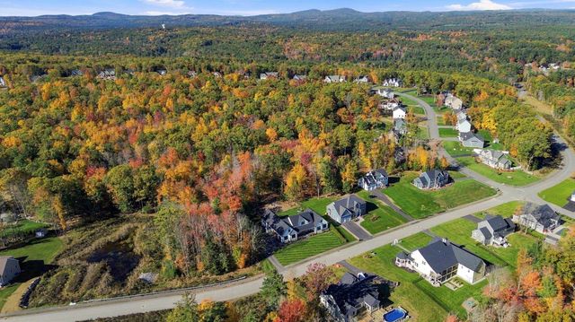 76 Captain Bannon Circle, Merrimack, NH 03054