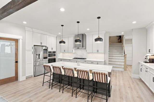 76 Captain Bannon Circle, Merrimack, NH 03054