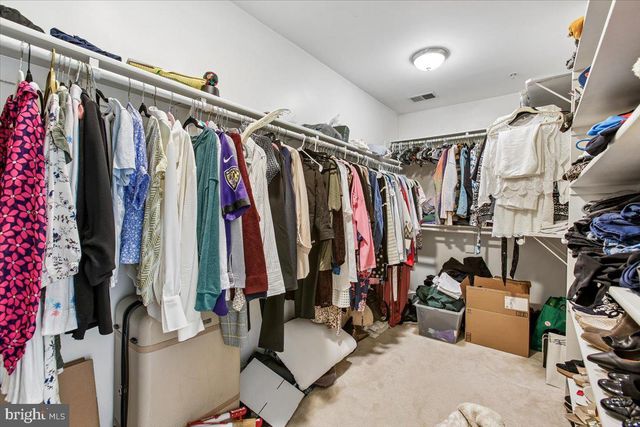 1053 N STUART ST, Arlington, VA 22201