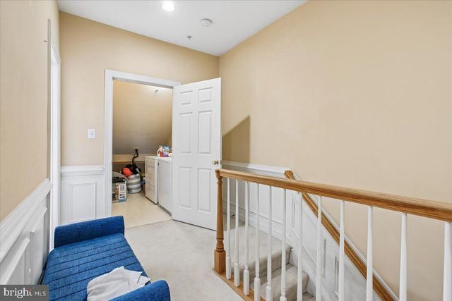 1053 N STUART ST, Arlington, VA 22201