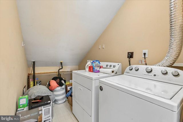 1053 N STUART ST, Arlington, VA 22201