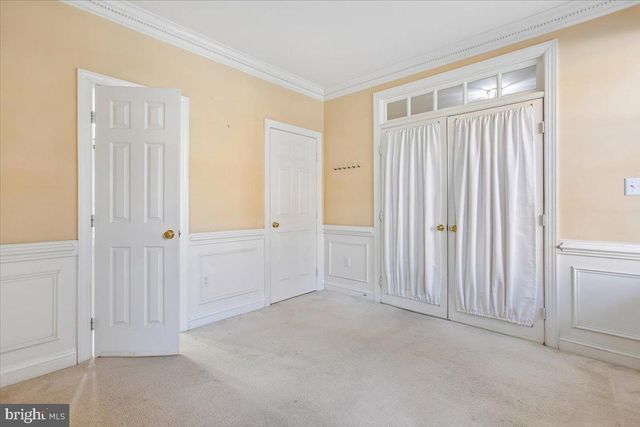 1053 N STUART ST, Arlington, VA 22201