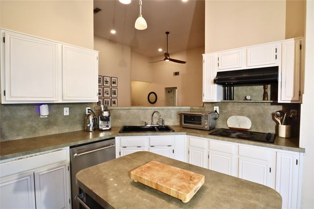 2222 Country Hollow Lane, Garland, TX 75040