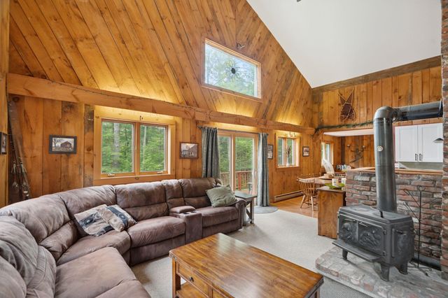 196 Powder Mill Road, Londonderry, VT 05148