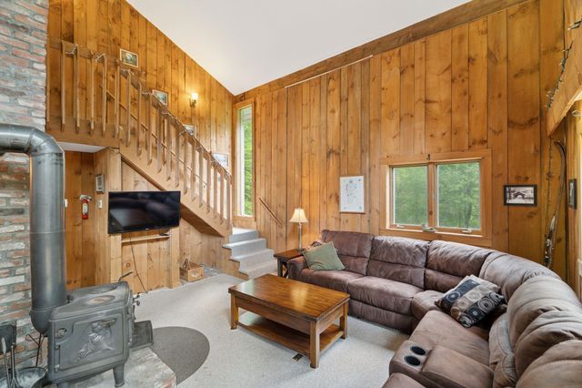 196 Powder Mill Road, Londonderry, VT 05148