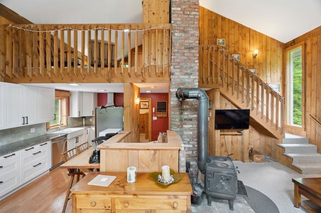 196 Powder Mill Road, Londonderry, VT 05148