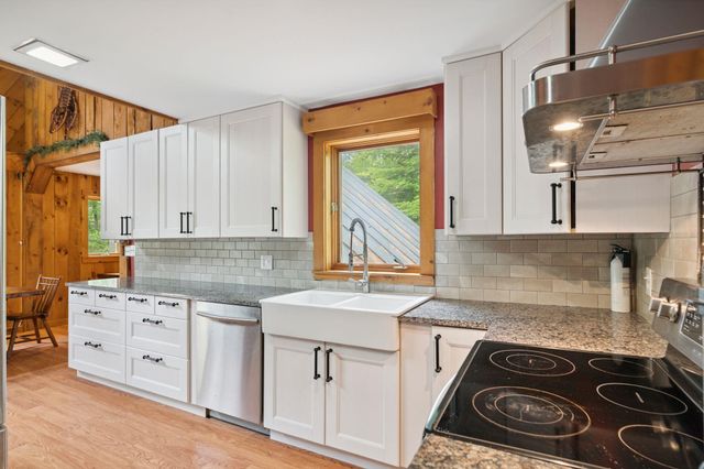 196 Powder Mill Road, Londonderry, VT 05148