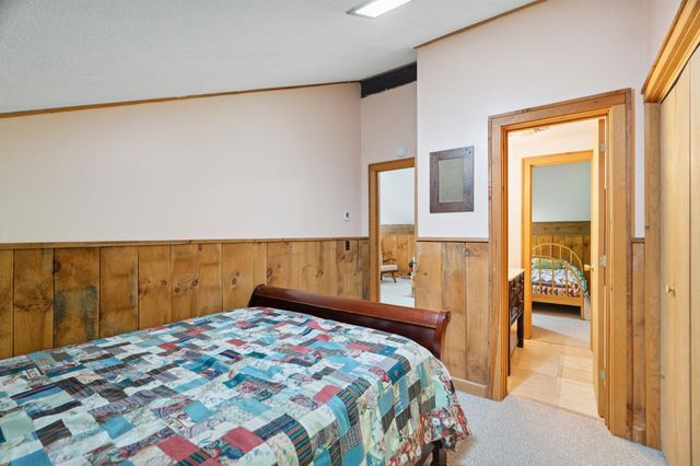 196 Powder Mill Road, Londonderry, VT 05148
