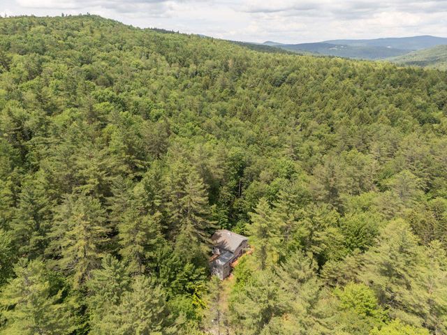196 Powder Mill Road, Londonderry, VT 05148