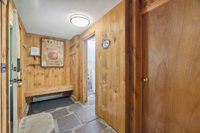 196 Powder Mill Road, Londonderry, VT 05148
