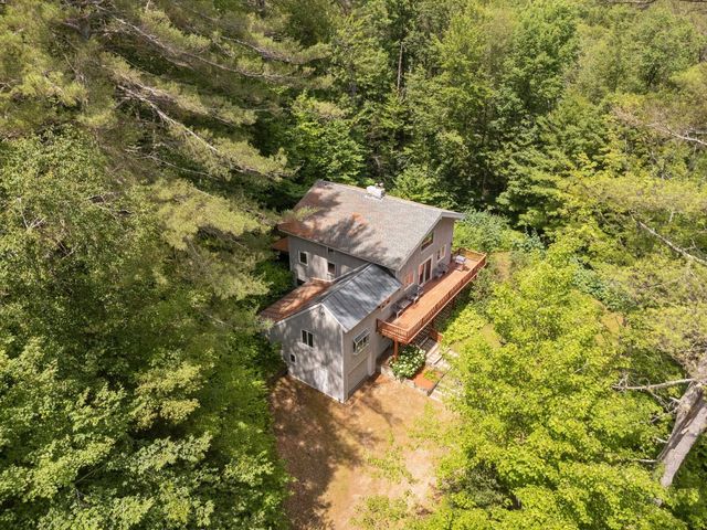 196 Powder Mill Road, Londonderry, VT 05148