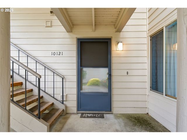 10121 Sw TRAPPER Ter, Beaverton, OR 97008