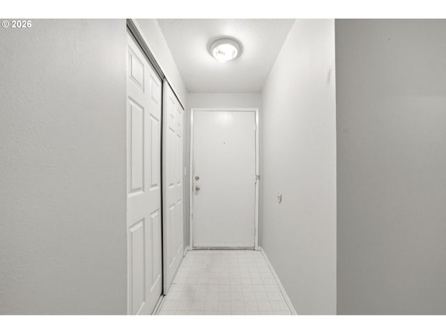10121 Sw TRAPPER Ter, Beaverton, OR 97008