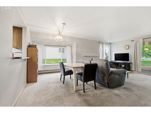 10121 Sw TRAPPER Ter, Beaverton, OR 97008