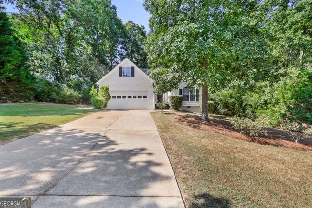 90 McIntosh Estates Court, Sharpsburg, GA 30277