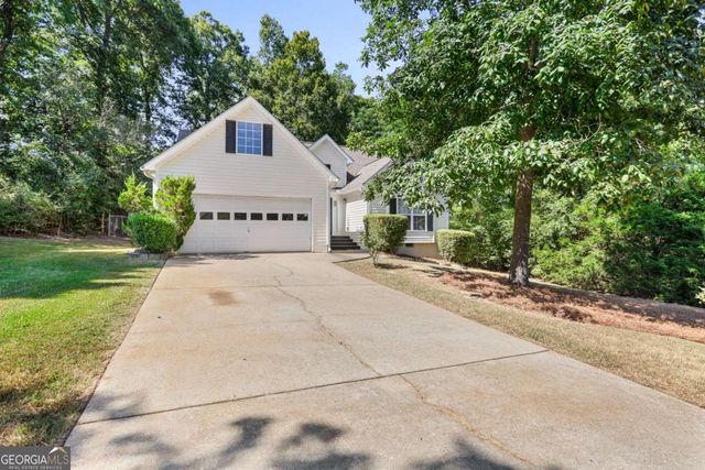 90 McIntosh Estates Court, Sharpsburg, GA 30277