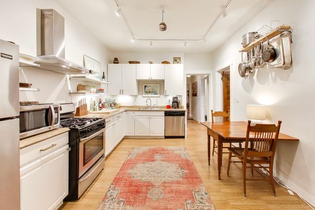 1331 W Norwood Street, Chicago, IL 60660