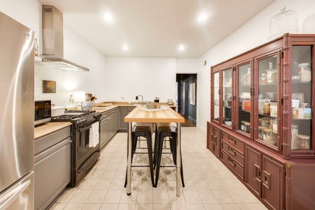 1331 W Norwood Street, Chicago, IL 60660