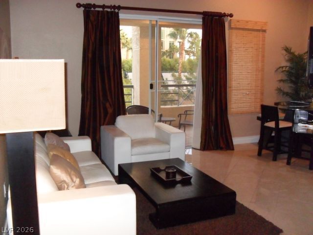 260 East FLAMINGO Road 329, Las Vegas, NV 89169