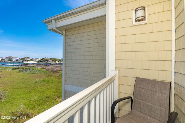 602 W Fort Macon Road 232, Atlantic Beach, NC 28512