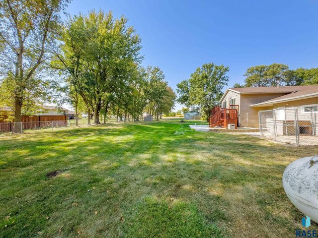 47205 94th St, Sioux Falls, SD 57108