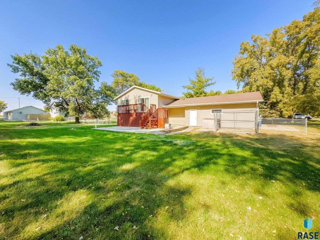 47205 94th St, Sioux Falls, SD 57108