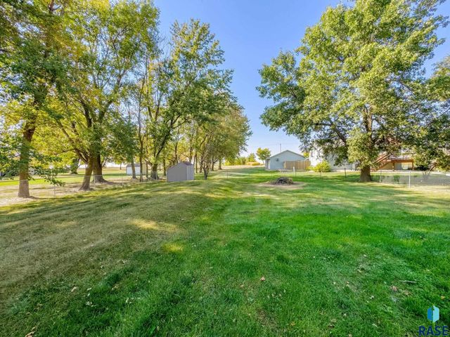47205 94th St, Sioux Falls, SD 57108