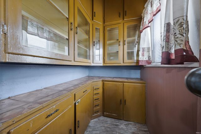 1409 W Maryland Street, Evansville, IN 47710