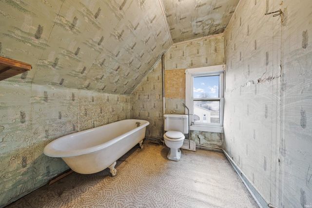 1409 W Maryland Street, Evansville, IN 47710