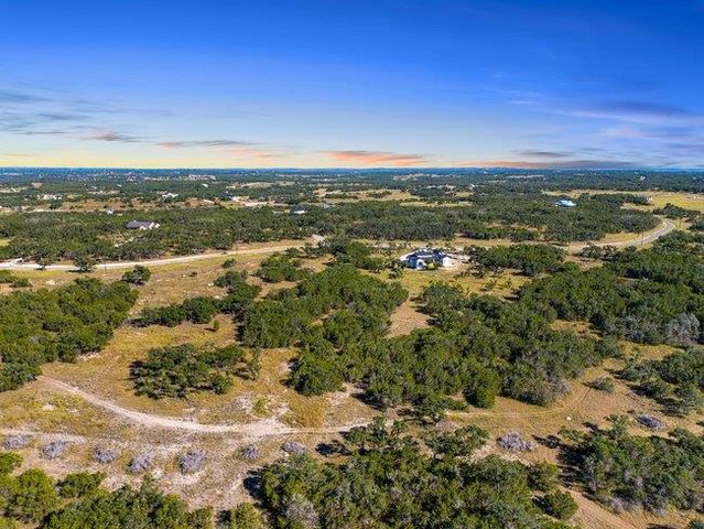618 Windmill Ridge DR, Blanco, TX 78606