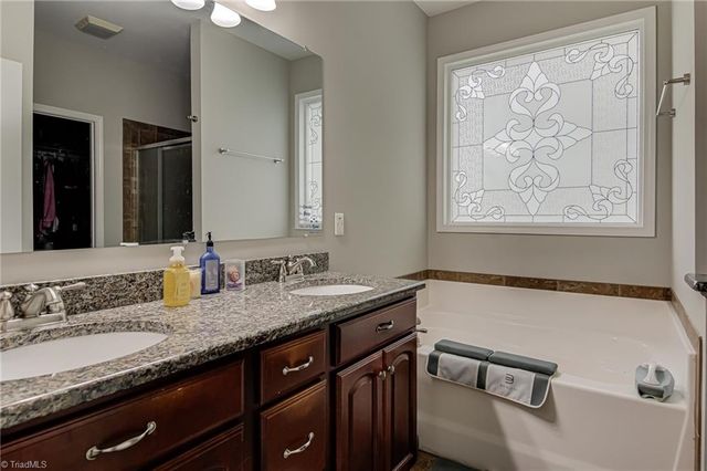 112 Redberry Lane, Winston-salem, NC 27107