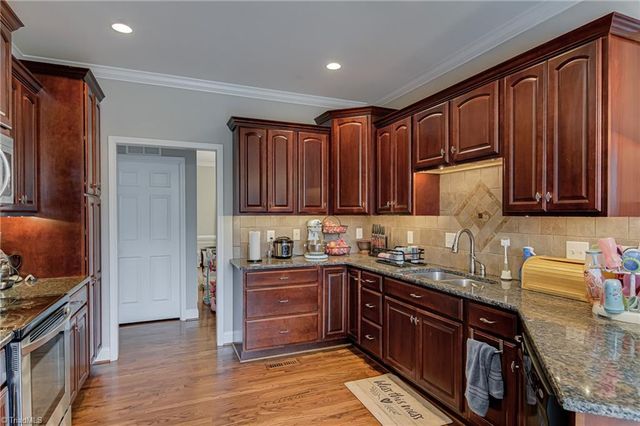 112 Redberry Lane, Winston-salem, NC 27107