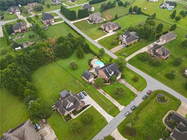 112 Redberry Lane, Winston-salem, NC 27107